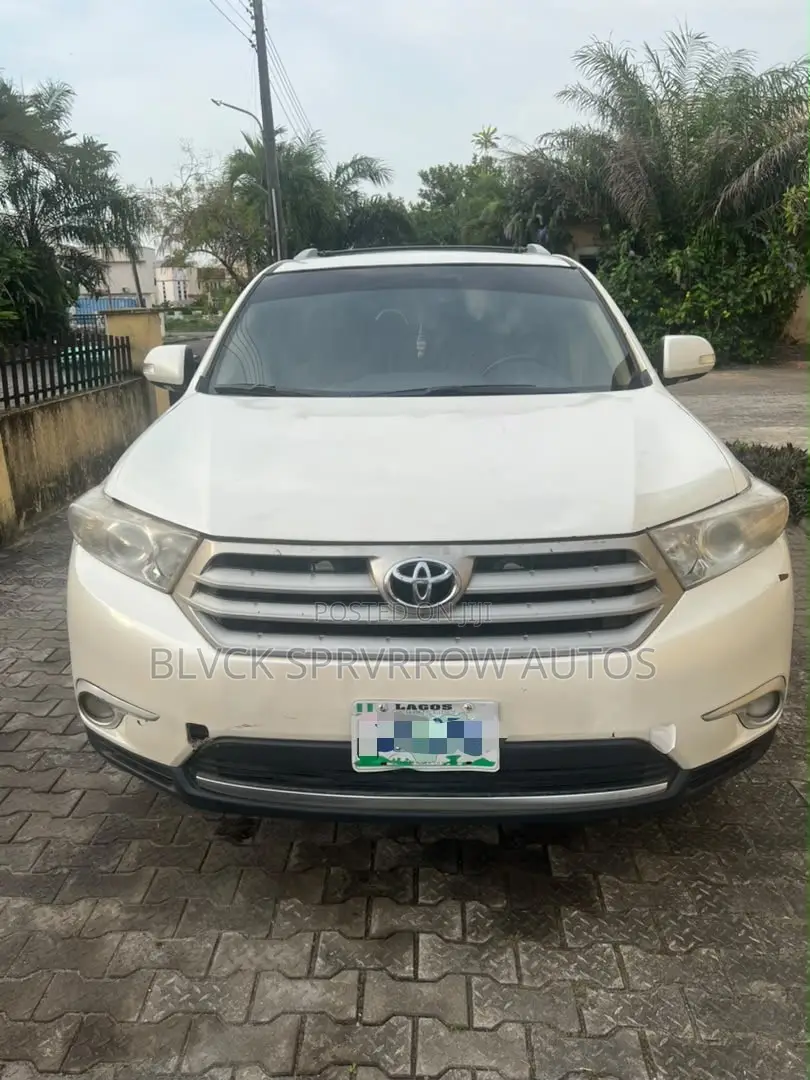 Toyota Highlander Limited 2010 White