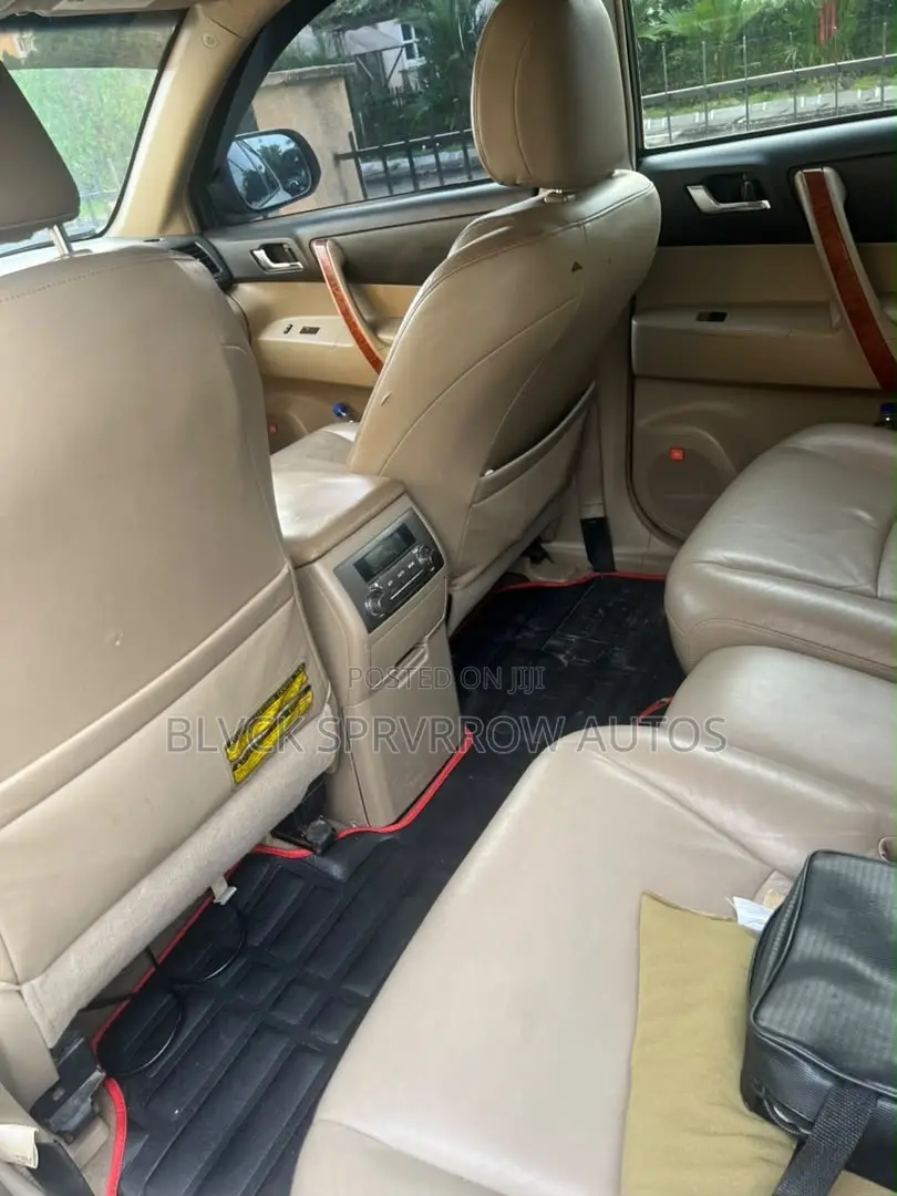 Toyota Highlander Limited 2010 White