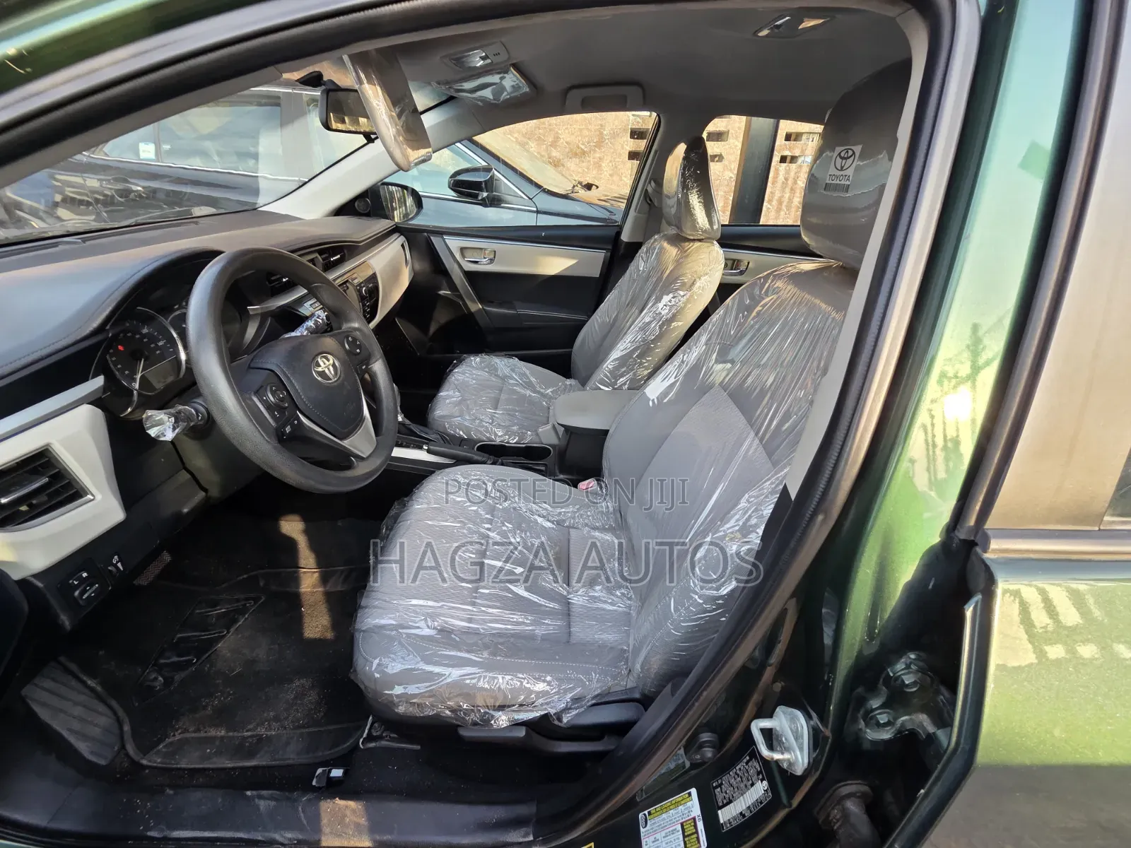 Toyota Corolla LE Premium 4dr Sedan (1.8L 4cyl CVT) 2014 Green