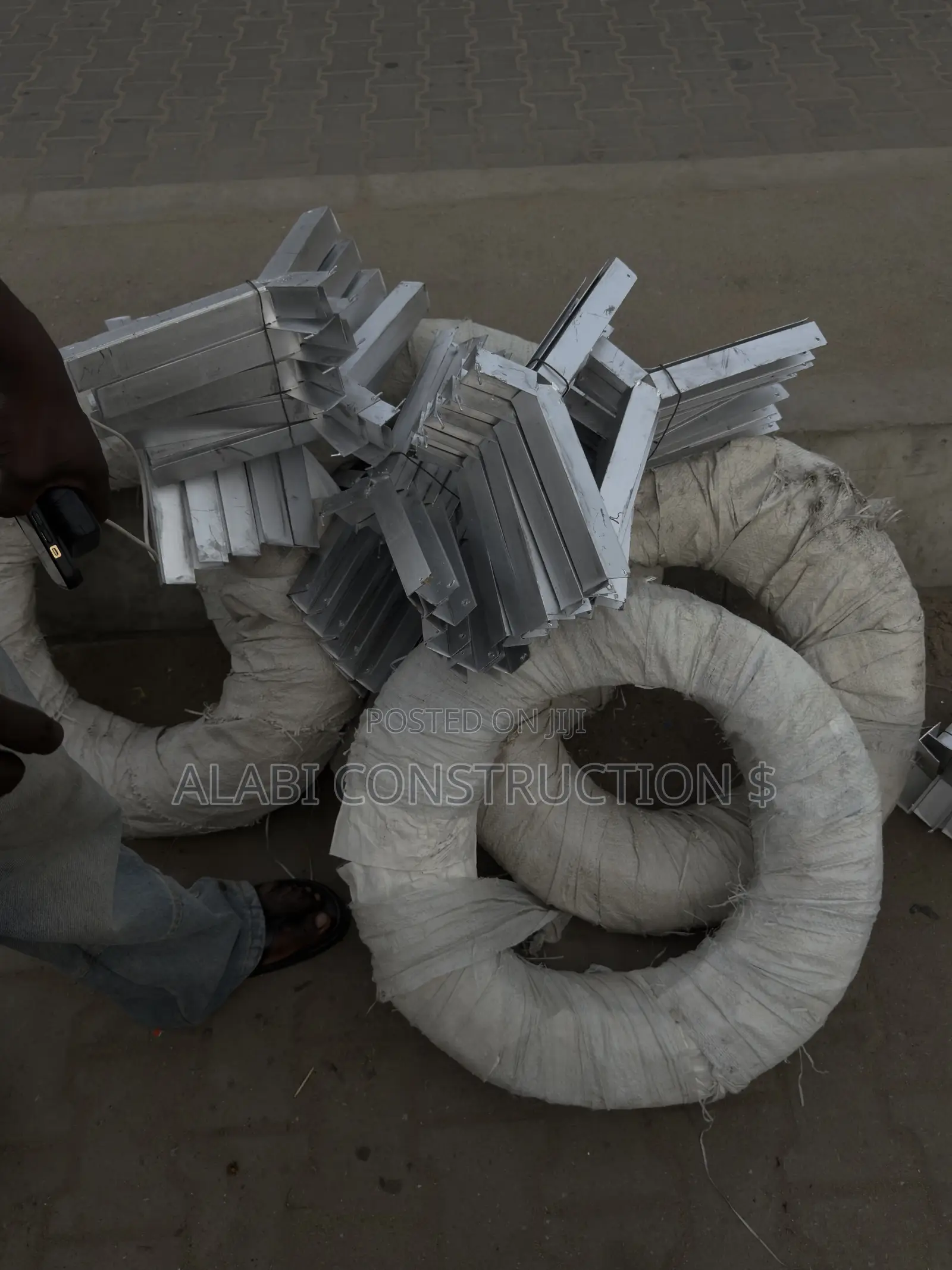 Stainless Steel Razor Wire Fence and Security Anti Rust Barbed Wire