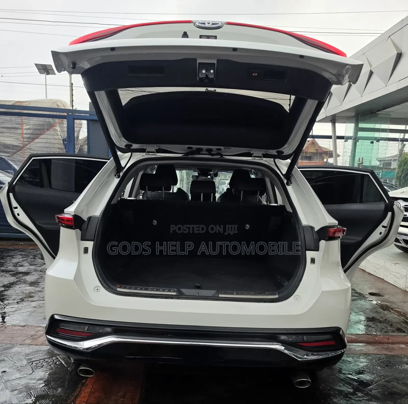 Toyota Venza Limited AWD 2023 Pearl