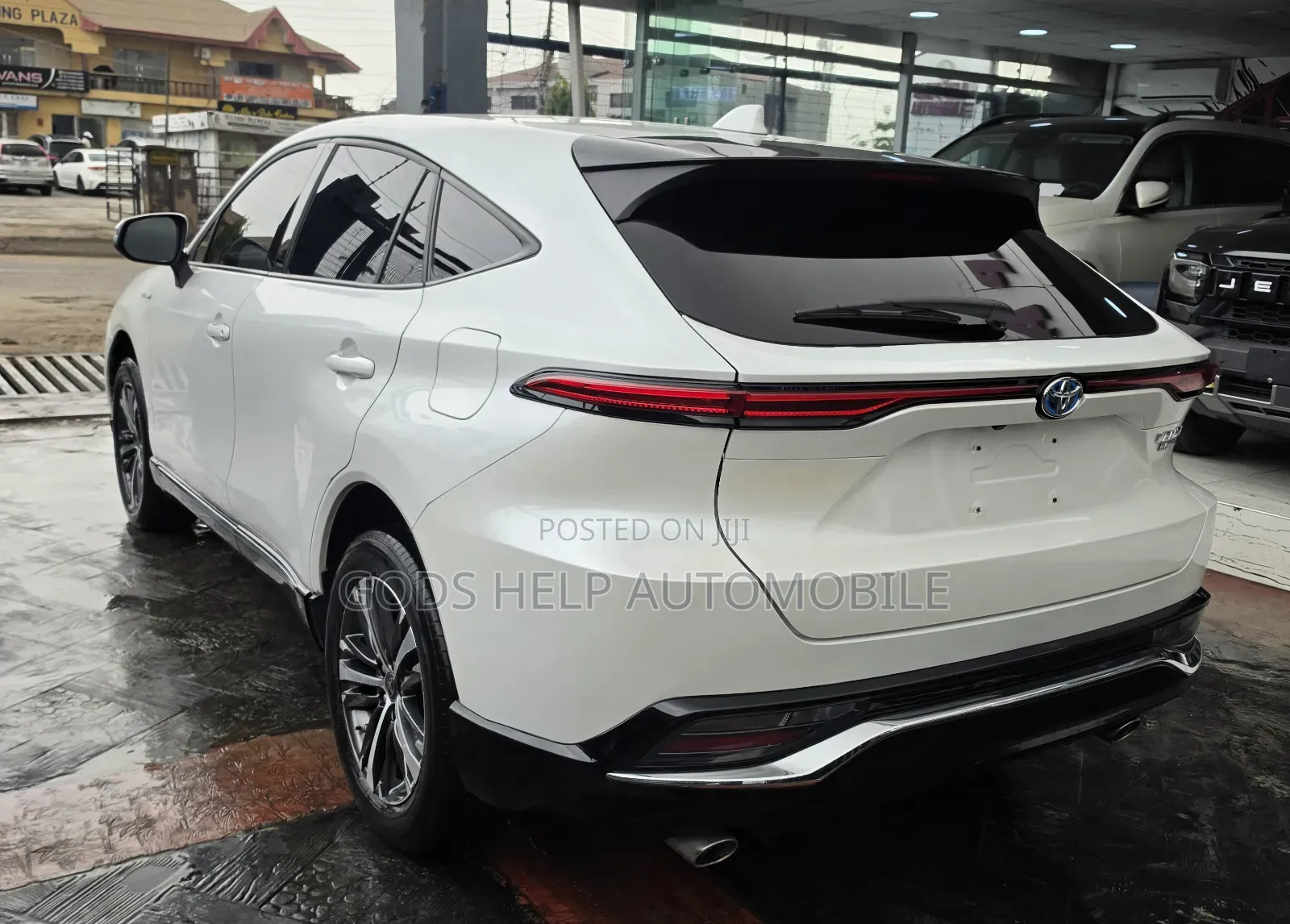 Toyota Venza Limited AWD 2023 Pearl