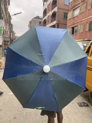 Heavy-Duty Two-Coloured Outdoor Shade Umbrella