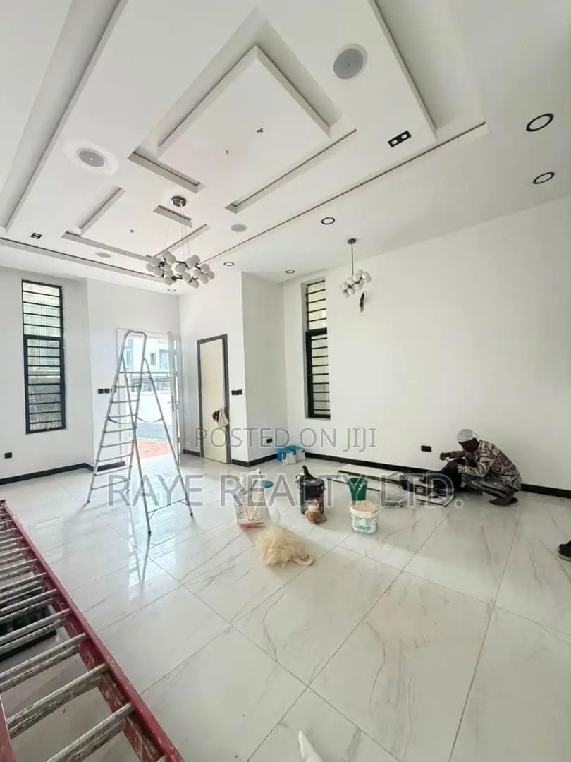 5bdrm Duplex in Ikate for sale