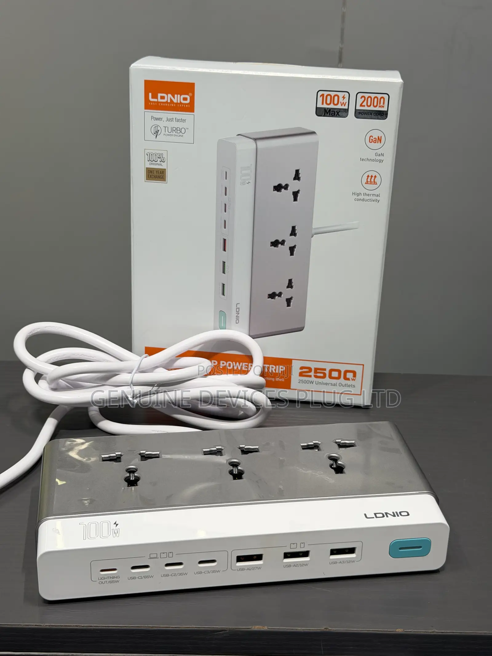 LDNIO 10-in-1 2500W GaN Desktop Power Strip 3 AC Outlets, 7 USB Ports