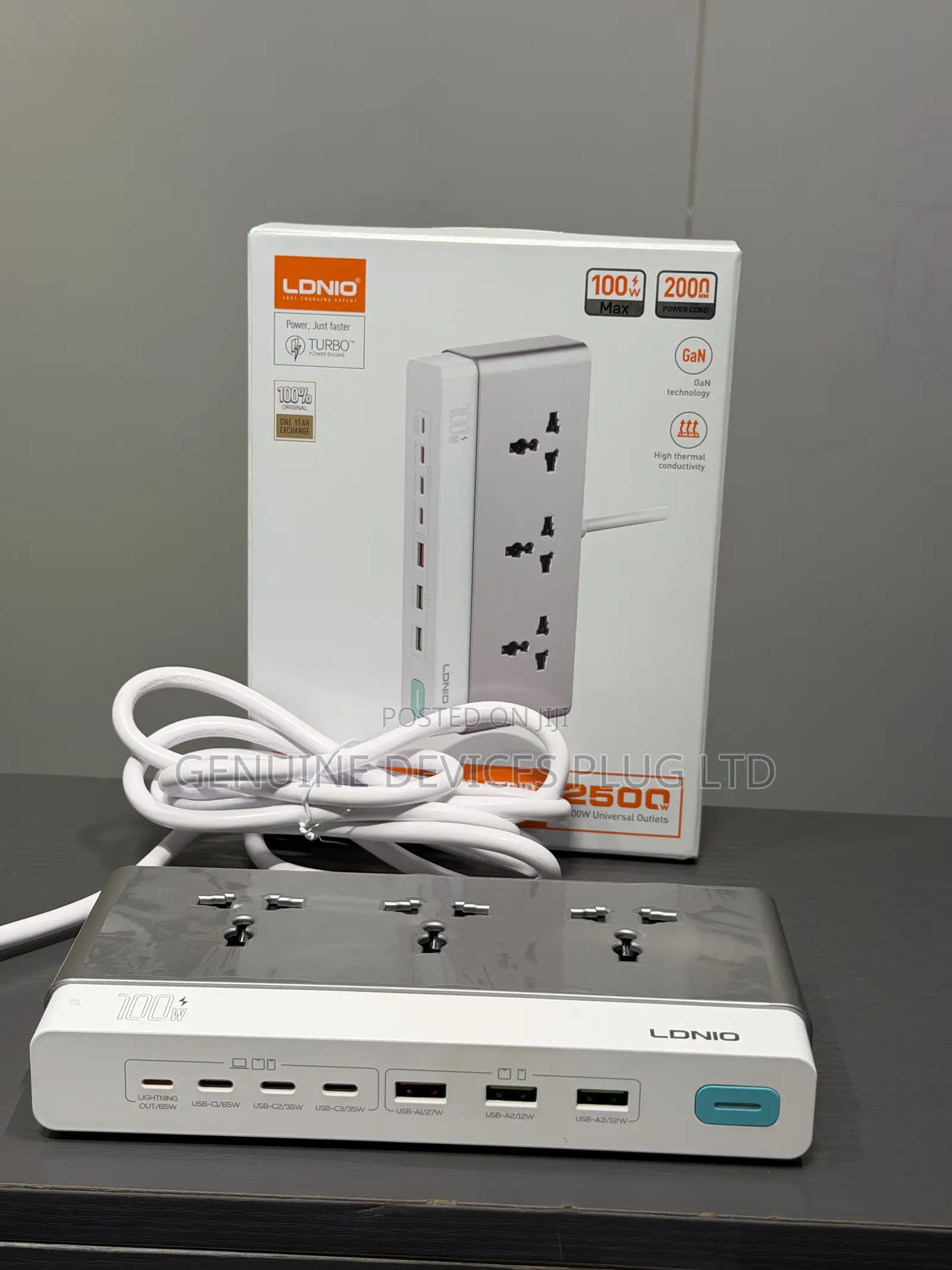 LDNIO 10-in-1 2500W GaN Desktop Power Strip 3 AC Outlets, 7 USB Ports