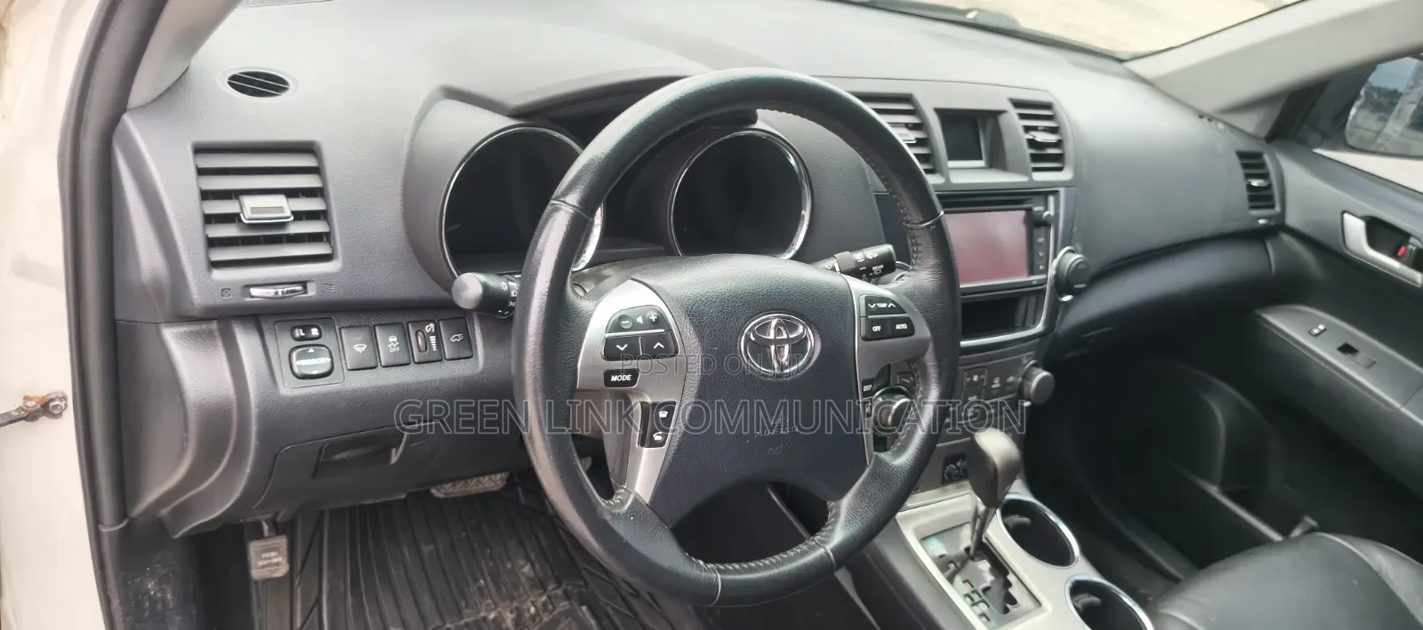 Toyota Highlander 3.5L 4WD 2013 White