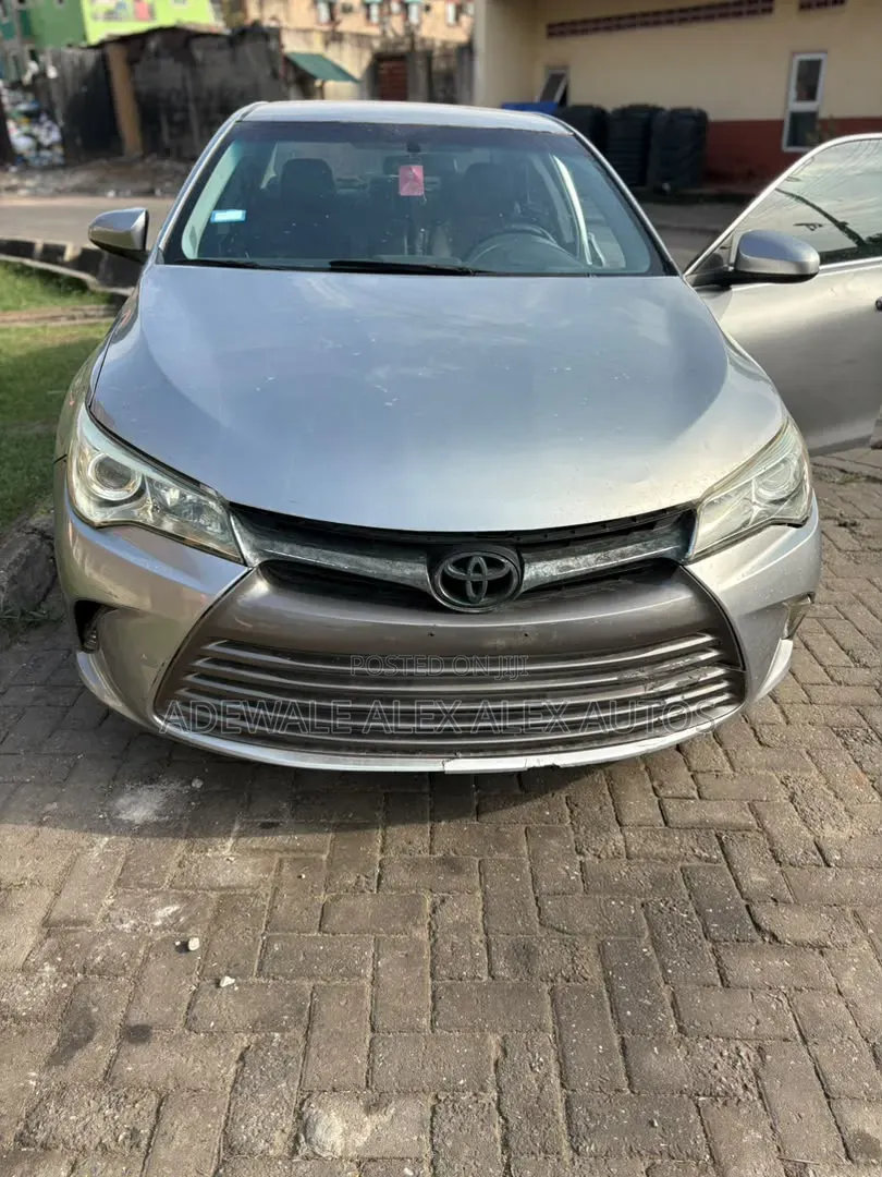Toyota Camry 2017 Gray
