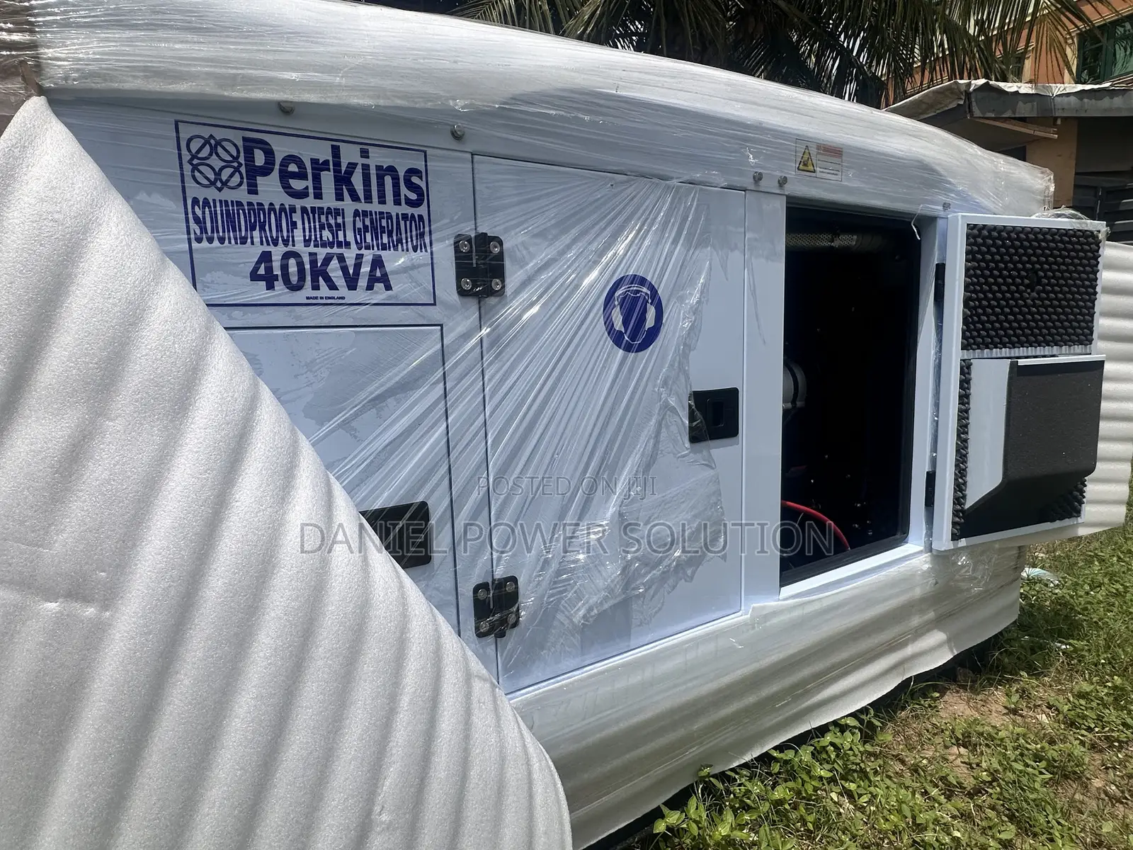 Perkins 40kva-Soundproof Diesel Generator.