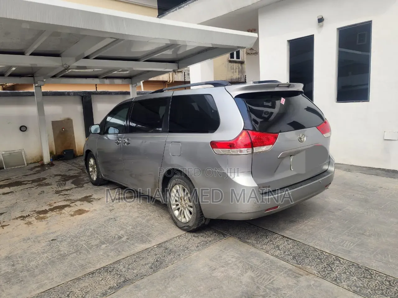 Toyota Sienna 2012 Silver