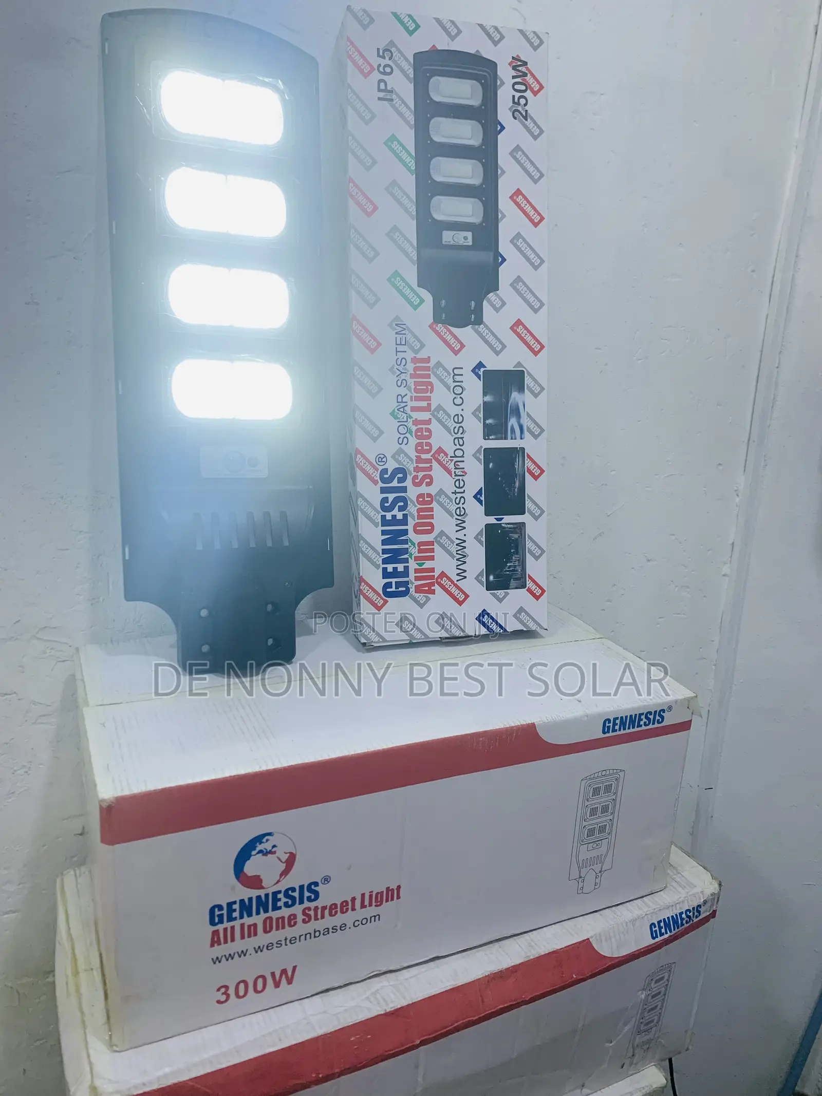 4Line 300watts Solar Street Light