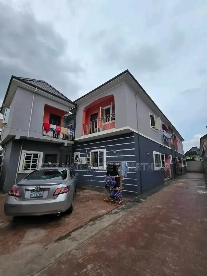 5bdrm Block of Flats in Gated Estate Sars Rd, New Layout for sale