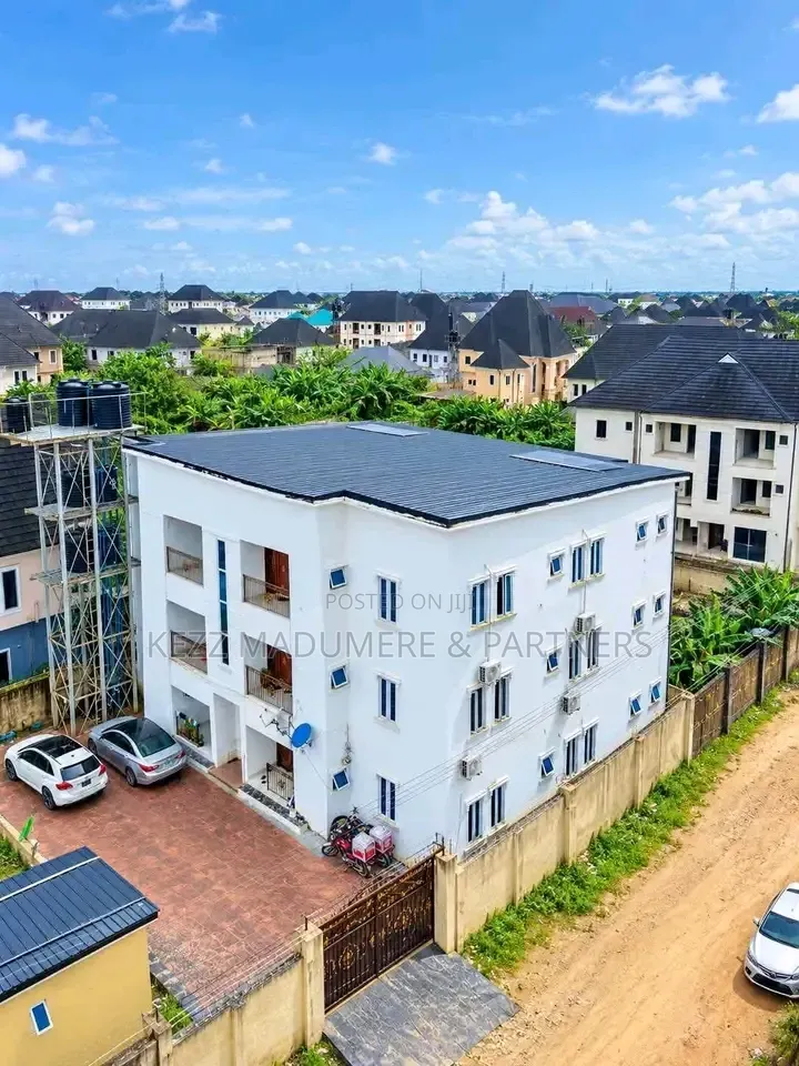 6bdrm Block of Flats in Cedarwood Estate, New Layout for sale