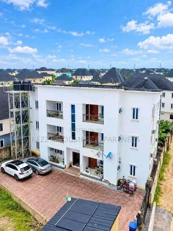 6bdrm Block of Flats in Cedarwood Estate, New Layout for sale