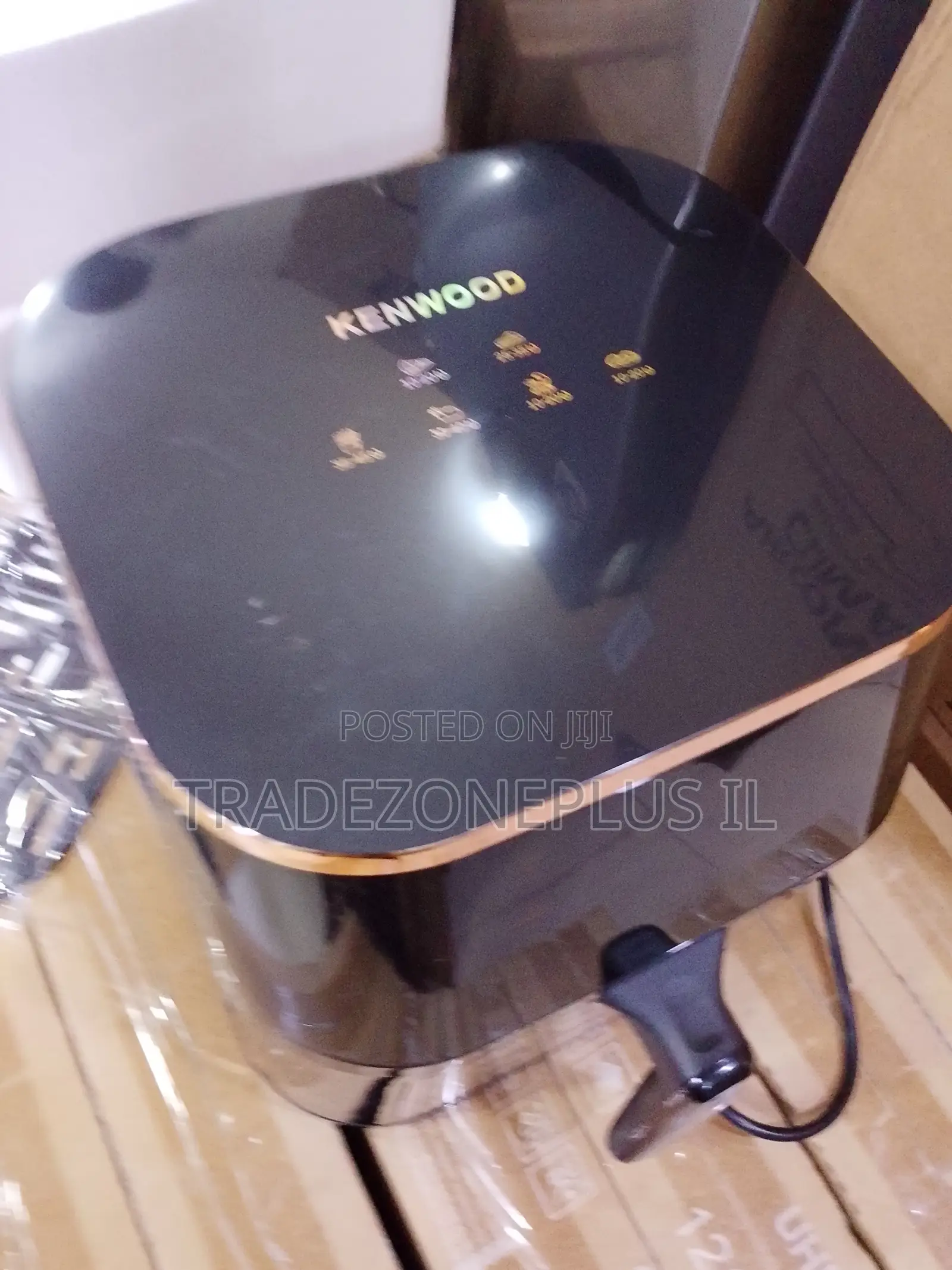 Your Kitchen Deserves Kenwood Air Fryer 15000W 20L