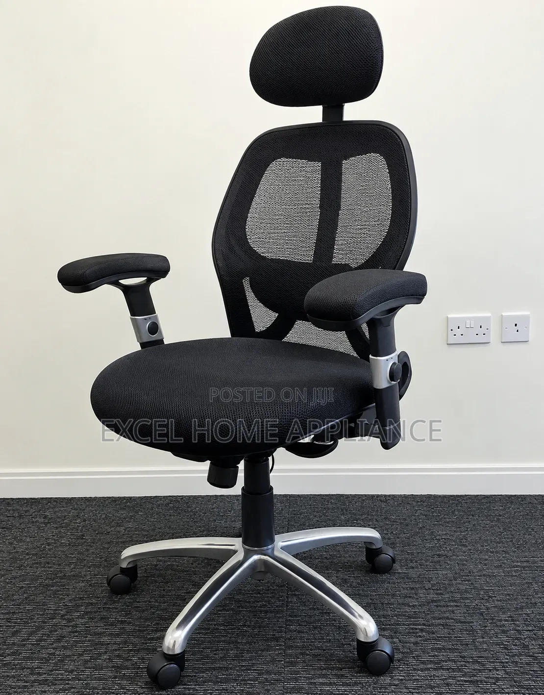 Adjustable Ergonomic Mesh Office Chair With Headrest
