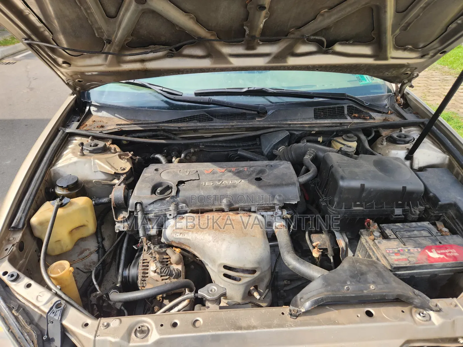 Toyota Camry 2004 Gold