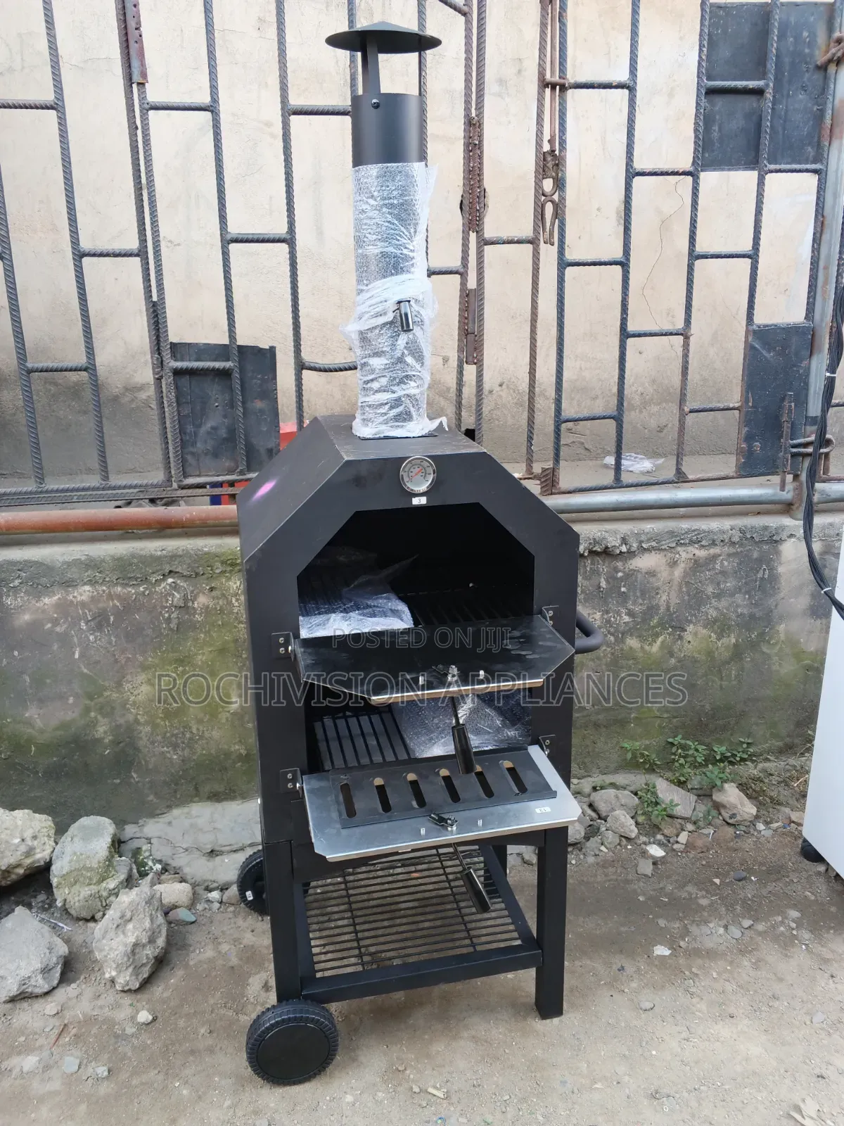 Charcoal and Firewood Freestanding BBQ GRILL With Pizza Oven Barbecue