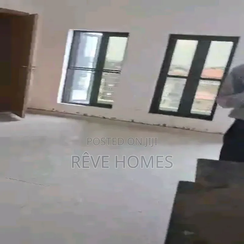 2bdrm Penthouse in Sabo / Yaba for rent