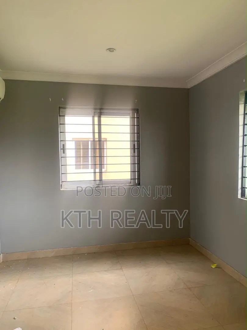 3bdrm Apartment in Lekki Phase 1 for rent