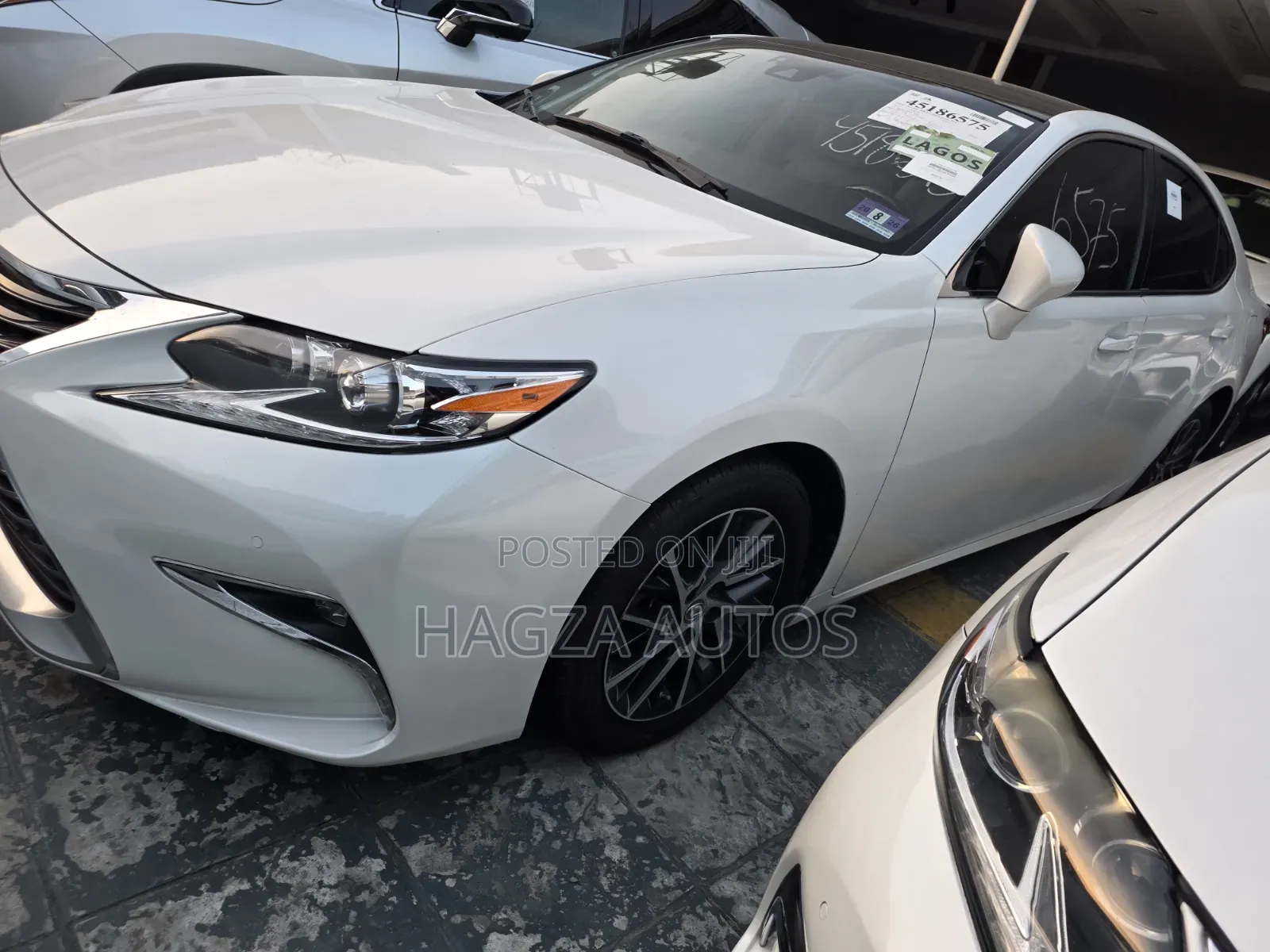 Lexus ES 350 FWD 2017 White