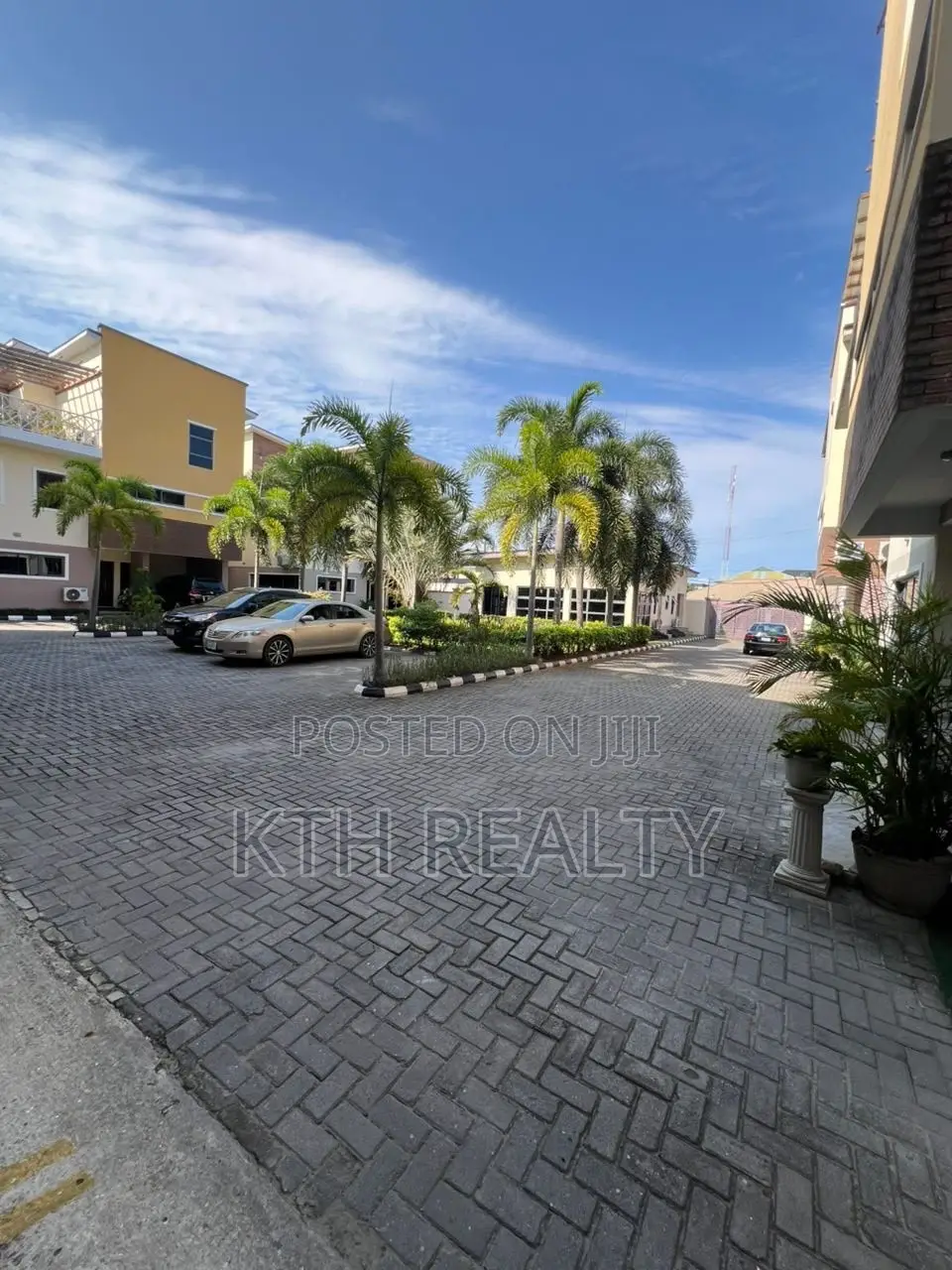 4bdrm Duplex in Victoria Island Extension for rent