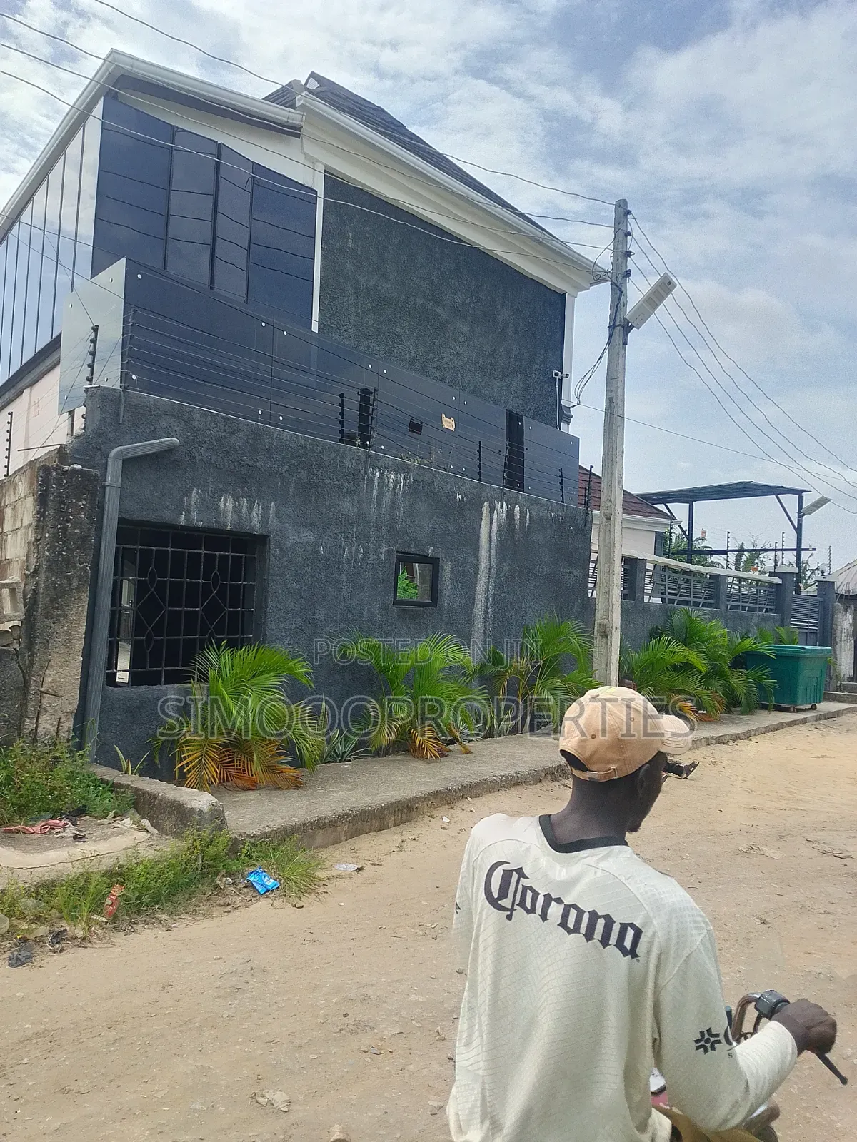1bdrm Block of Flats in Lakowe for rent