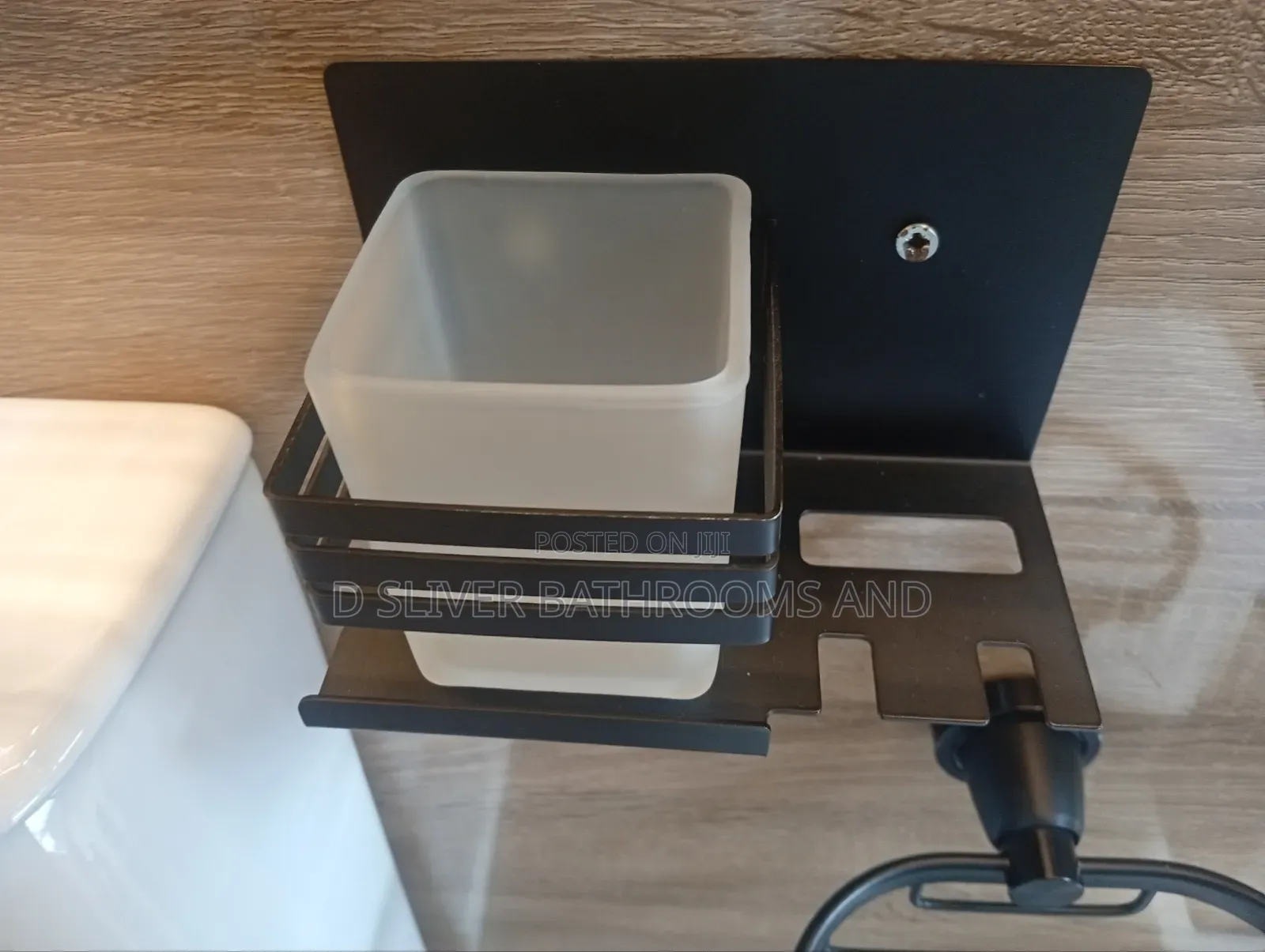 Wall Mounted Black Single Toothbrush Holder and Toothbrush Holder Cup