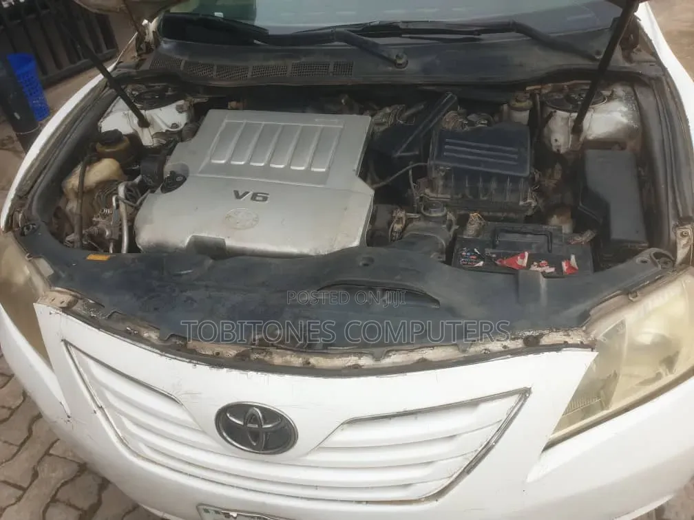 Toyota Camry LE V6 4dr Sedan (3.5L 6cyl 6AM) 2008 White