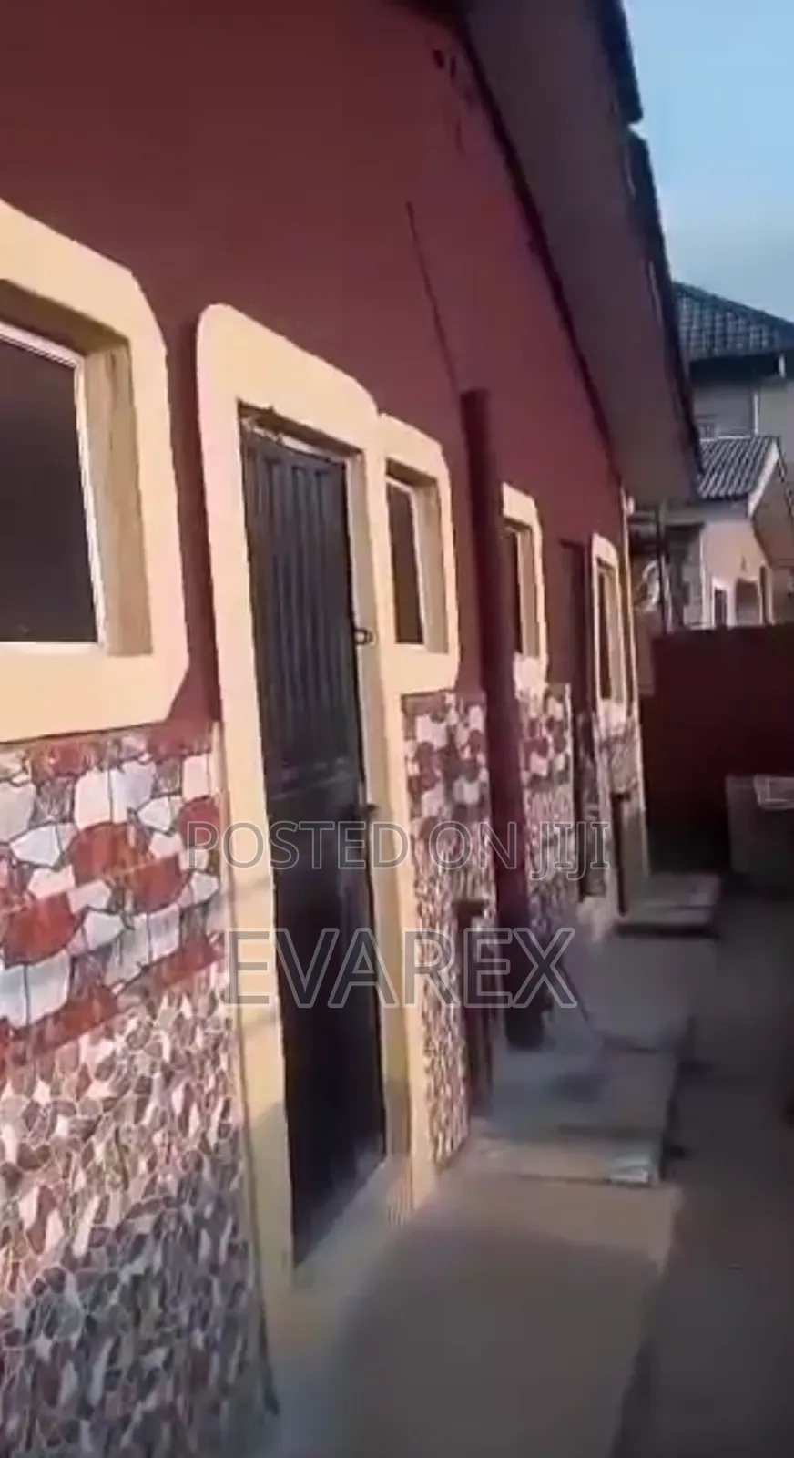 3bdrm Block of Flats in Iba / Ojo for rent