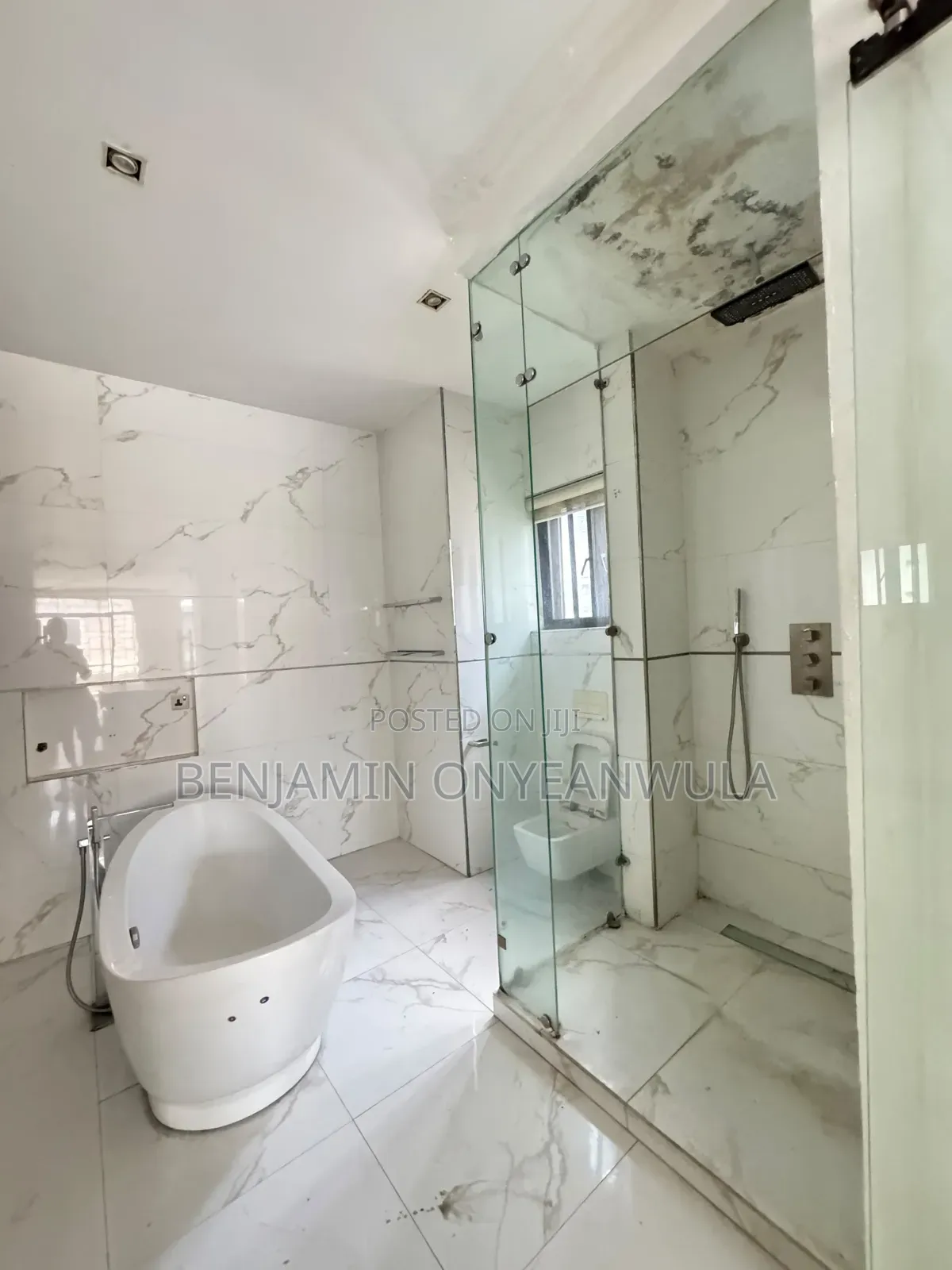 5bdrm Duplex in Nil, Lekki Phase 1 for rent