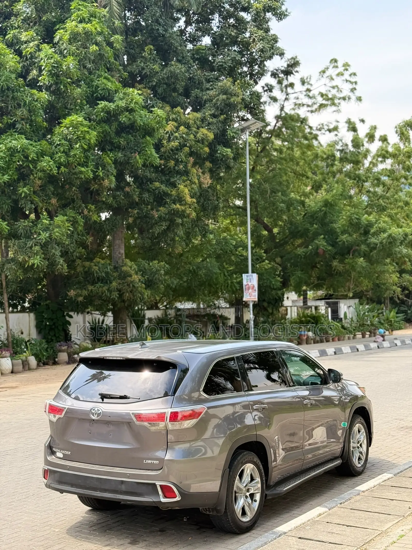 Toyota Highlander Limited Platinum 4dr SUV (3.5L 6cyl 6A) 2015 Gray