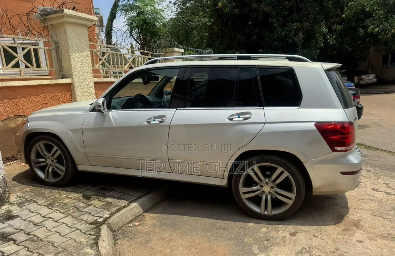 Mercedes-Benz GLK-Class 350 2014 Silver