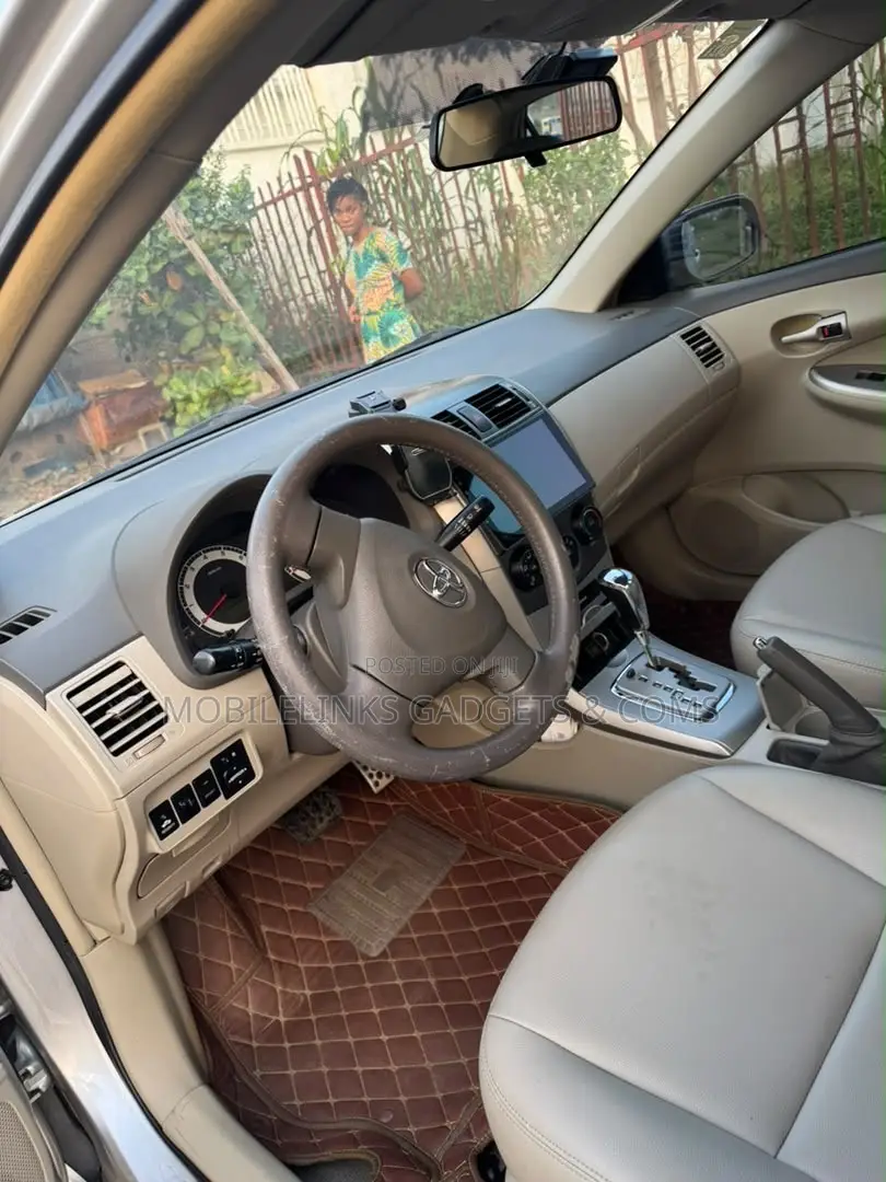 Toyota Corolla 2008 Gray