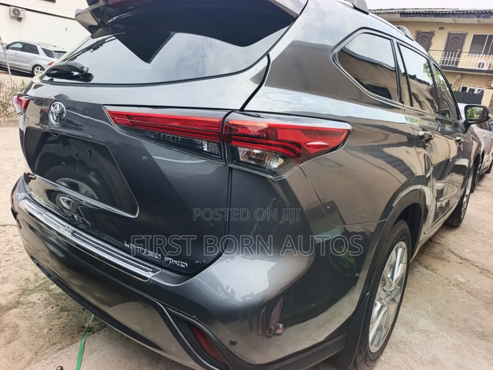 Toyota Highlander Limited 2021 Gray