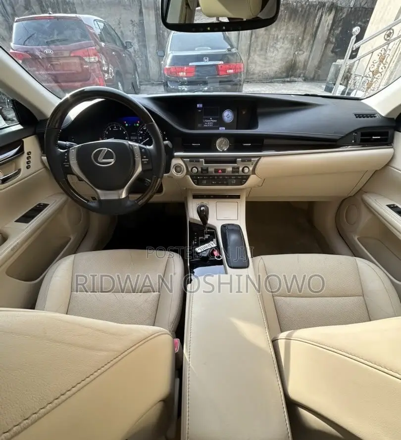 Lexus ES 2014 White