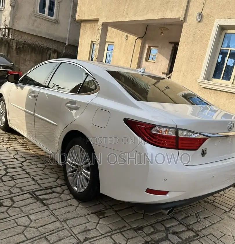Lexus ES 2014 White