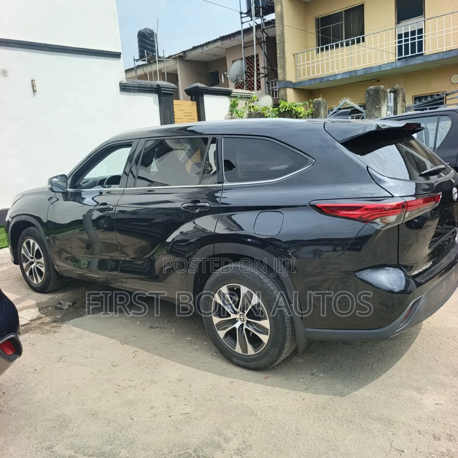 Toyota Highlander XLE 2022 Black