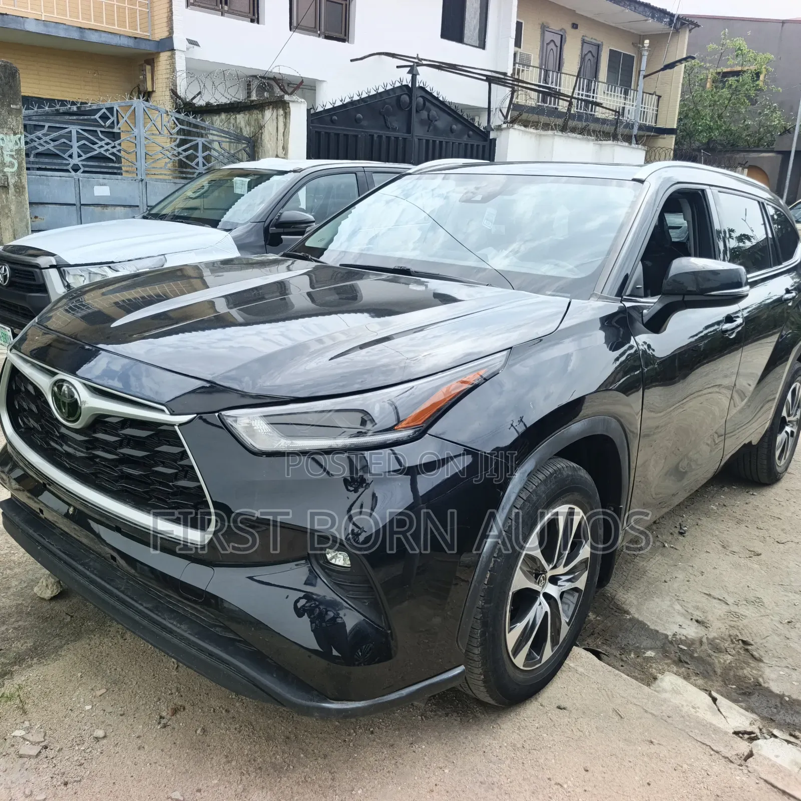 Toyota Highlander XLE 2022 Black