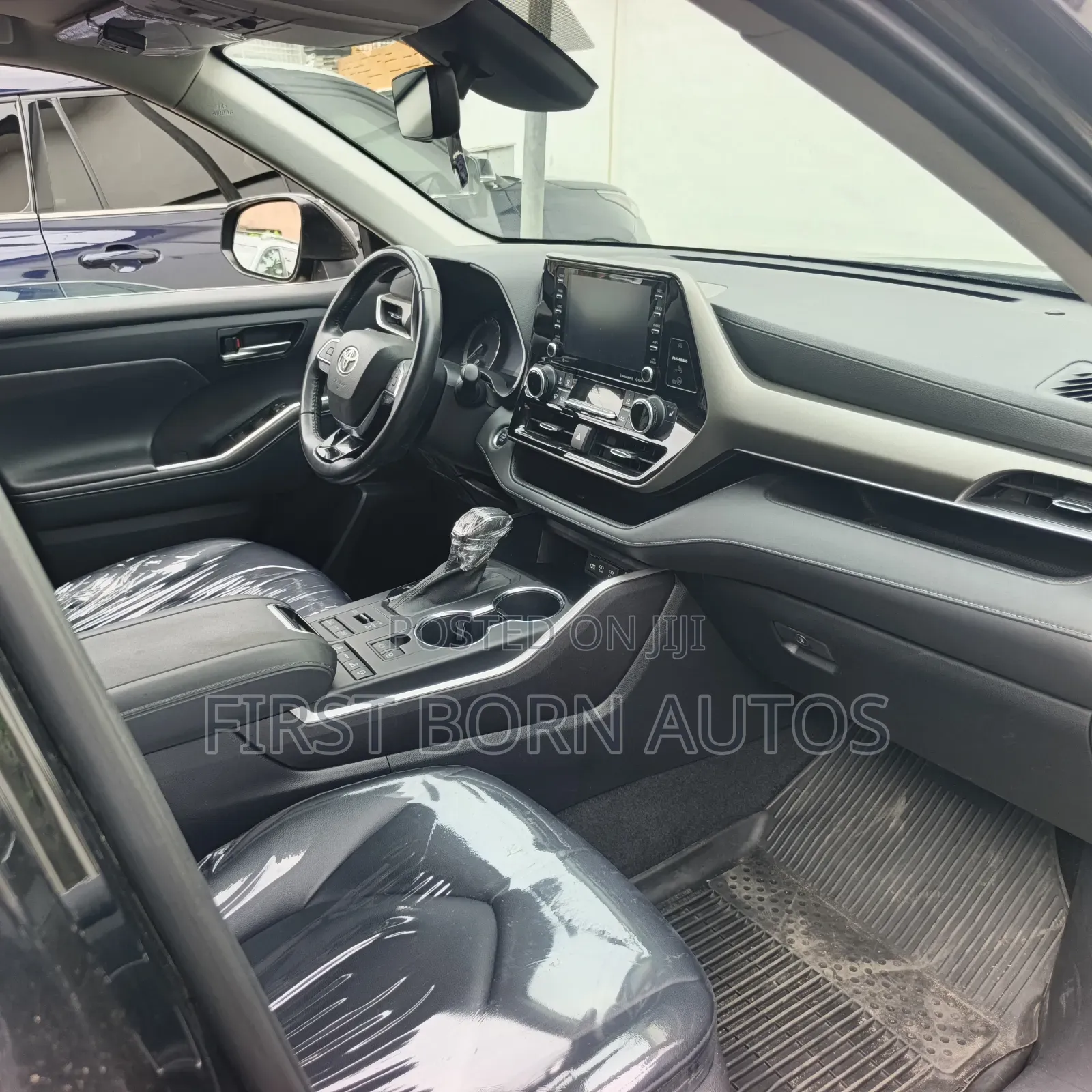 Toyota Highlander XLE 2022 Black