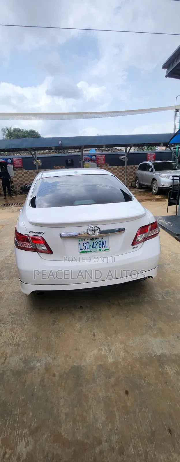 Toyota Camry SE 4dr Sedan (2.5L 4cyl 6AM) 2010 White