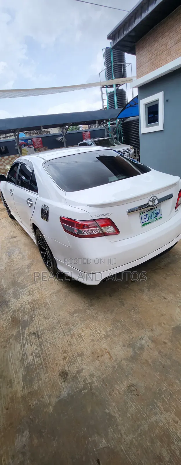 Toyota Camry SE 4dr Sedan (2.5L 4cyl 6AM) 2010 White