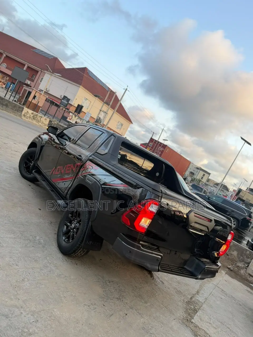 Toyota Hilux 2024 Black