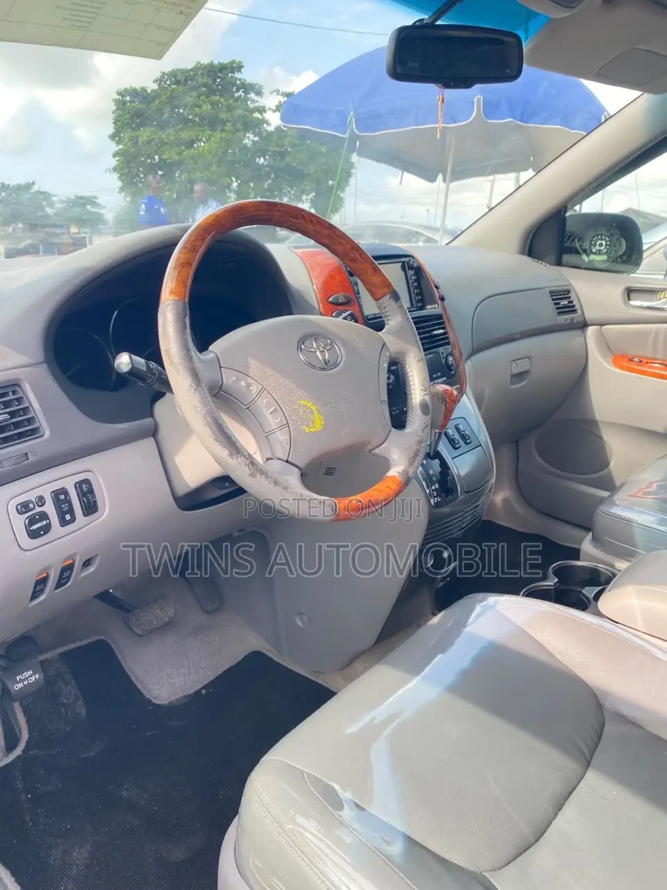 Toyota Sienna Limited 7 Passenger 2010 Gray
