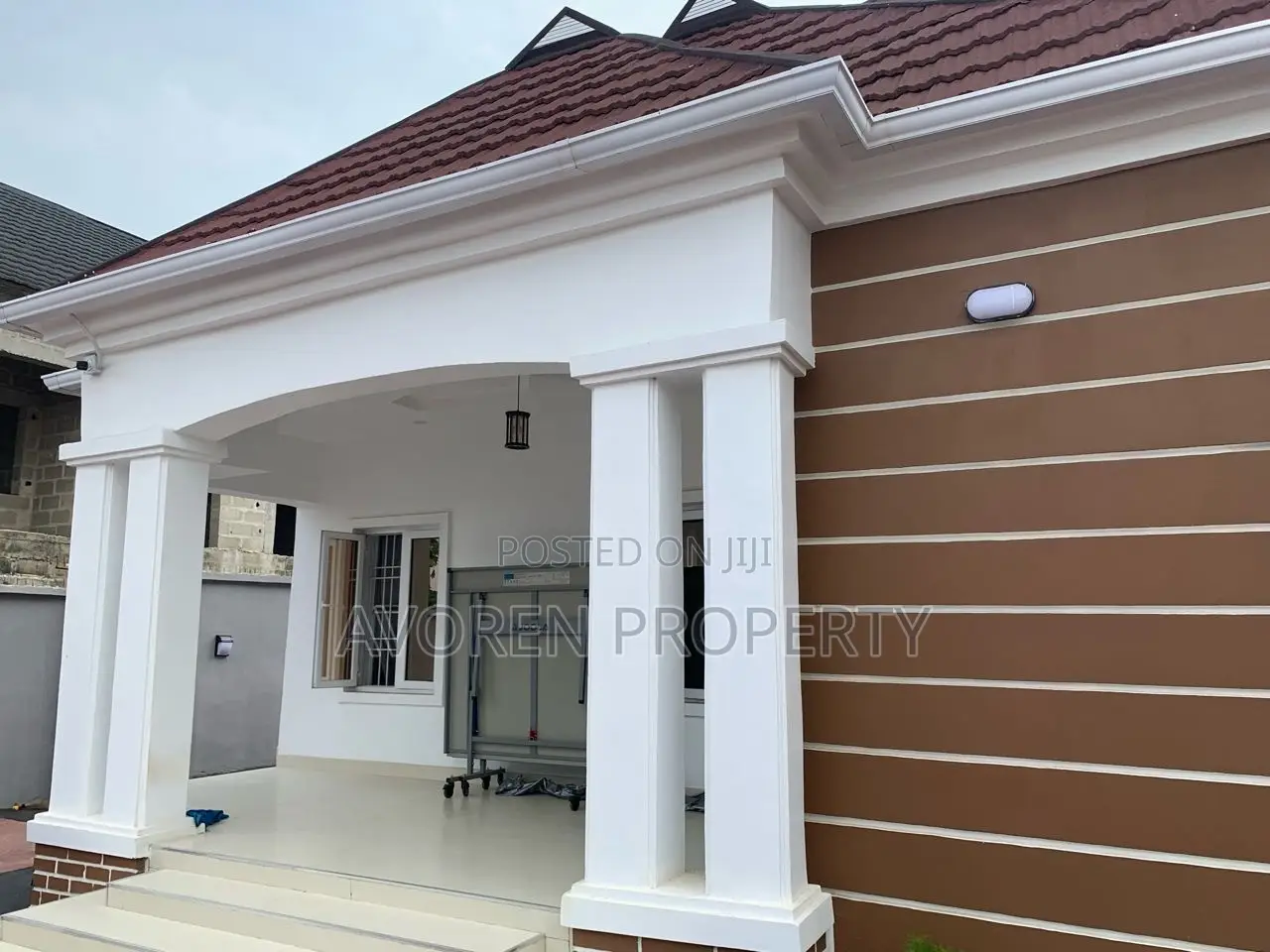 Furnished 4bdrm Bungalow in Epe for sale