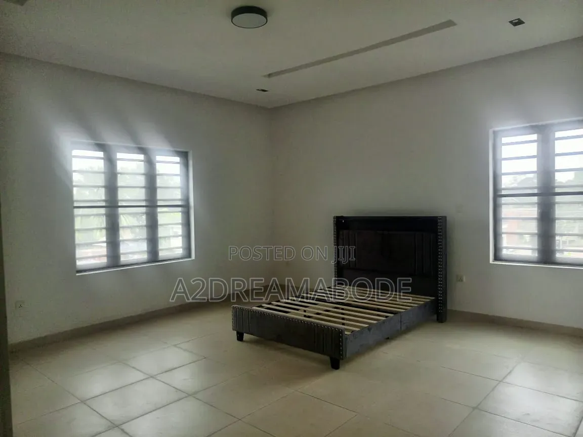 4bdrm Duplex in Ikeja Gra for rent