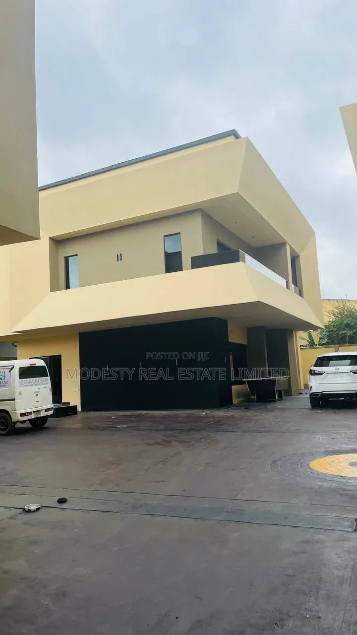 4bdrm Duplex in Bodija for sale