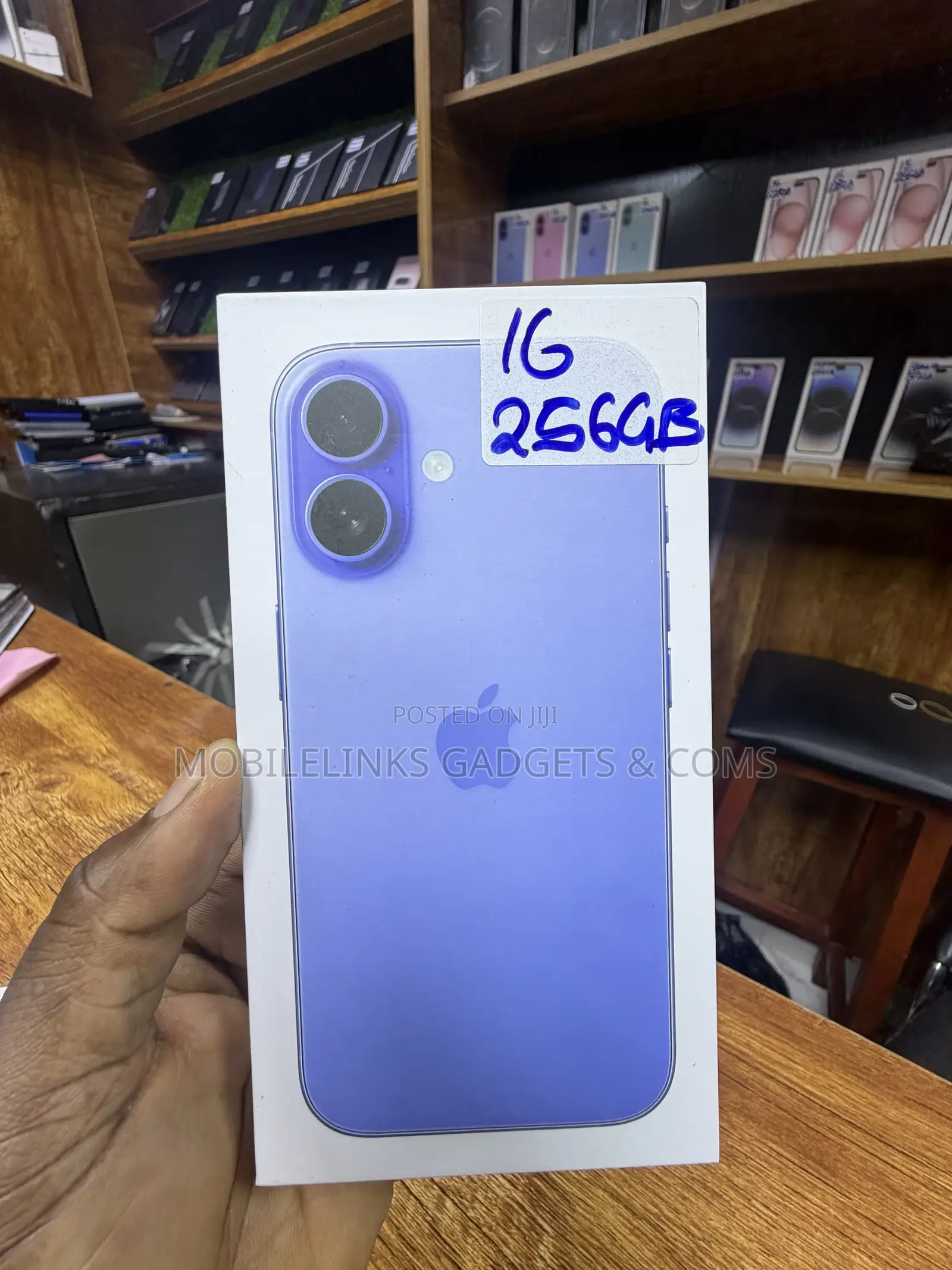 New Apple iPhone 16 256 GB Blue