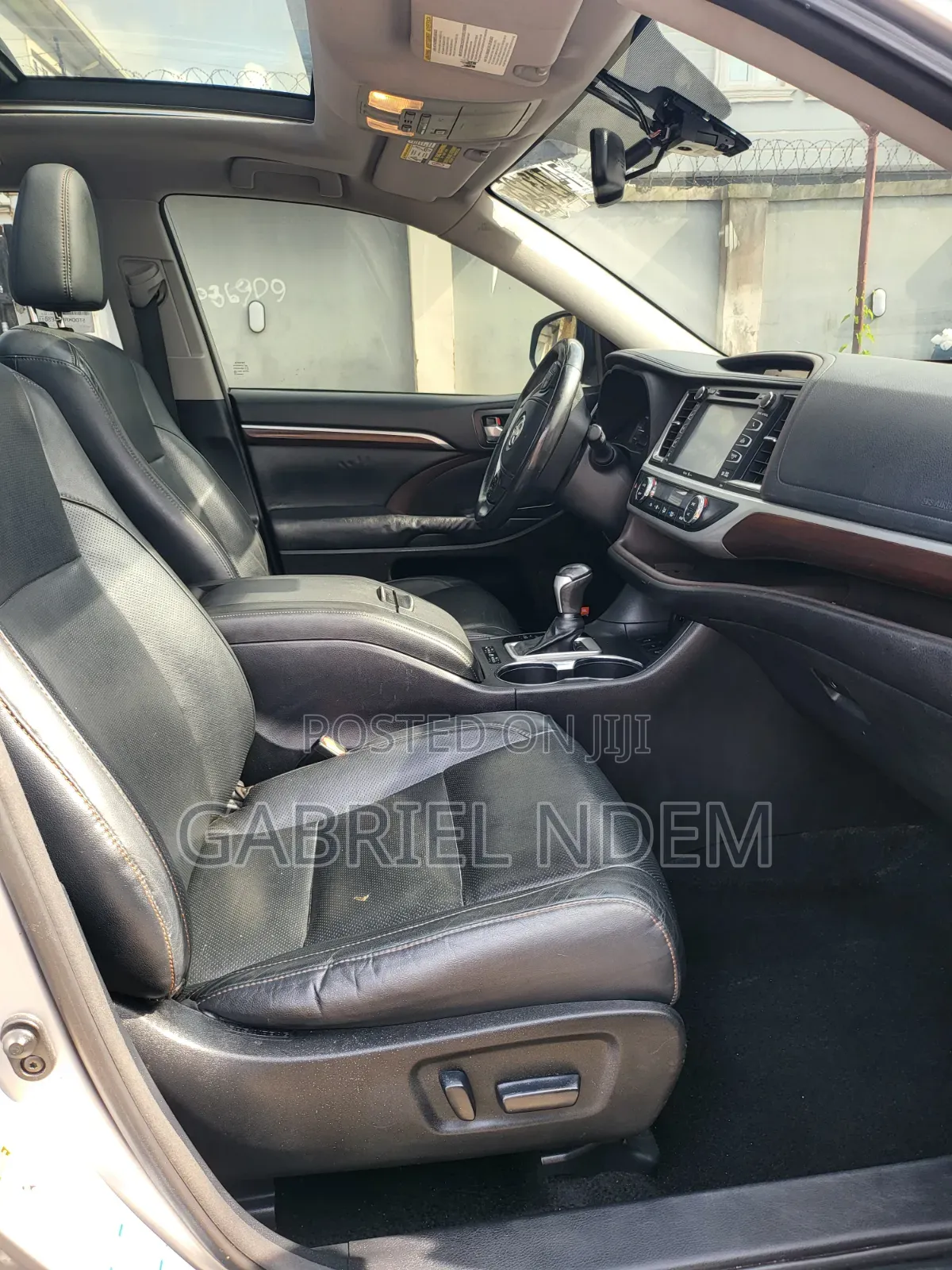 Toyota Highlander Limited Platinum 4dr SUV AWD (3.5L 6cyl 6A) 2015
