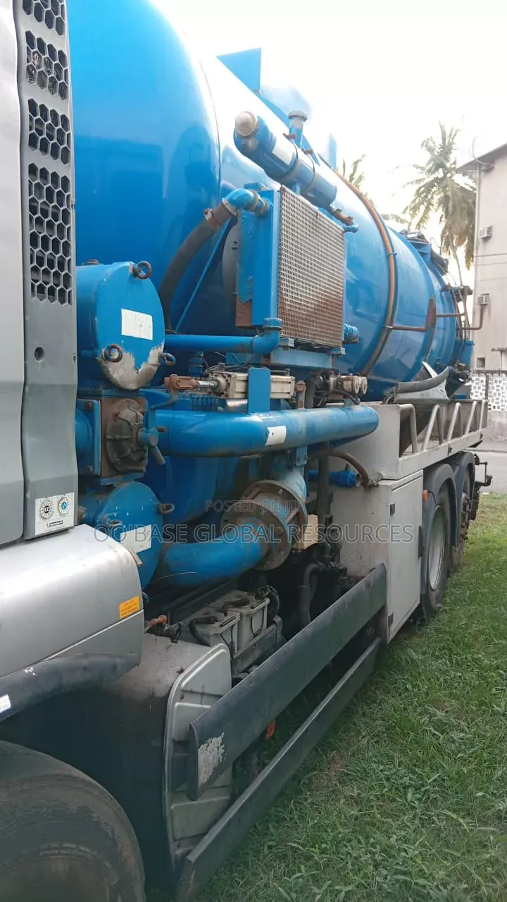 MAN Sewage Truck